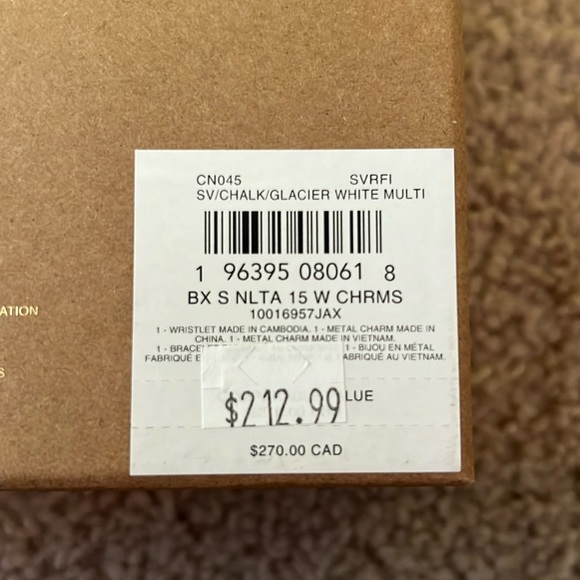 SALE Coach NWT Small Glacier White Wristlet Gift Set with Charms - Picture 9 of 9